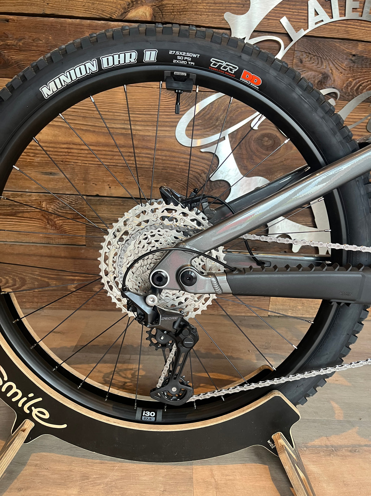 Santa Cruz Vala Al Deore